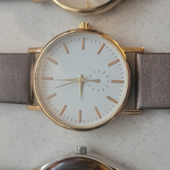 Hand watches - Picture 3 of 6